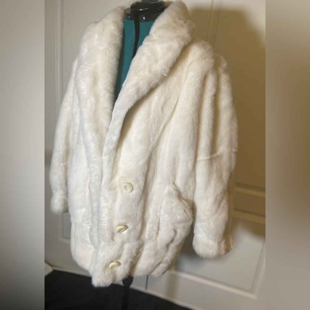 Faux fur jacket - Picture 3 of 4